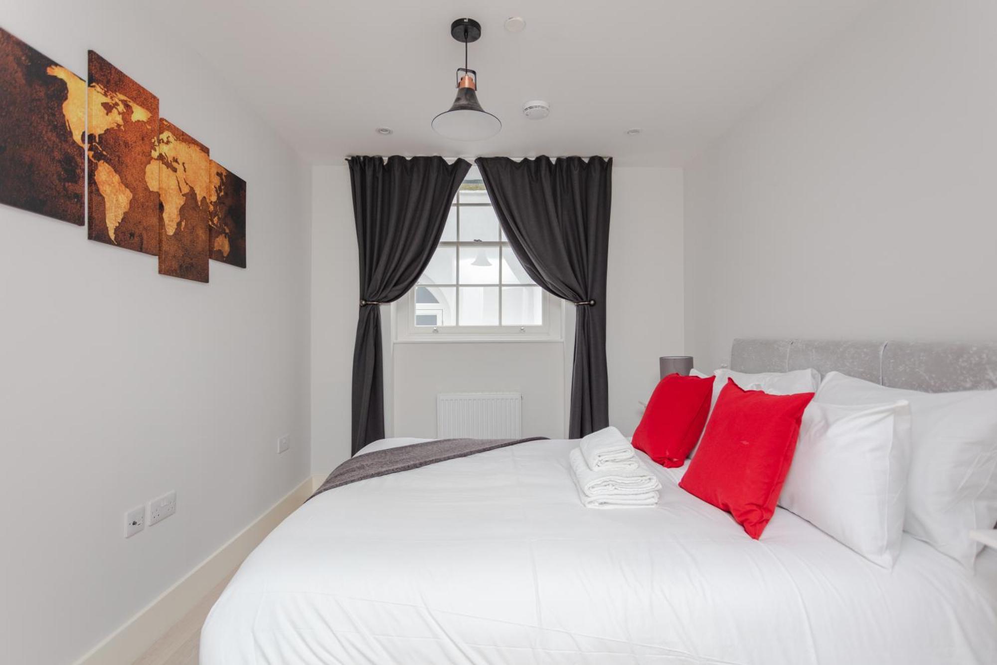 Spacious And Modern In Pimlico * Londra