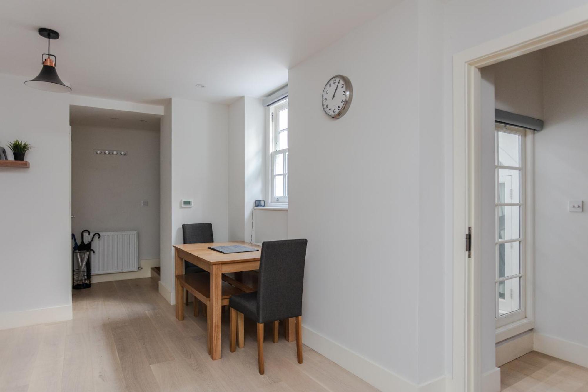 Appartamento Spacious And Modern In Pimlico Londra