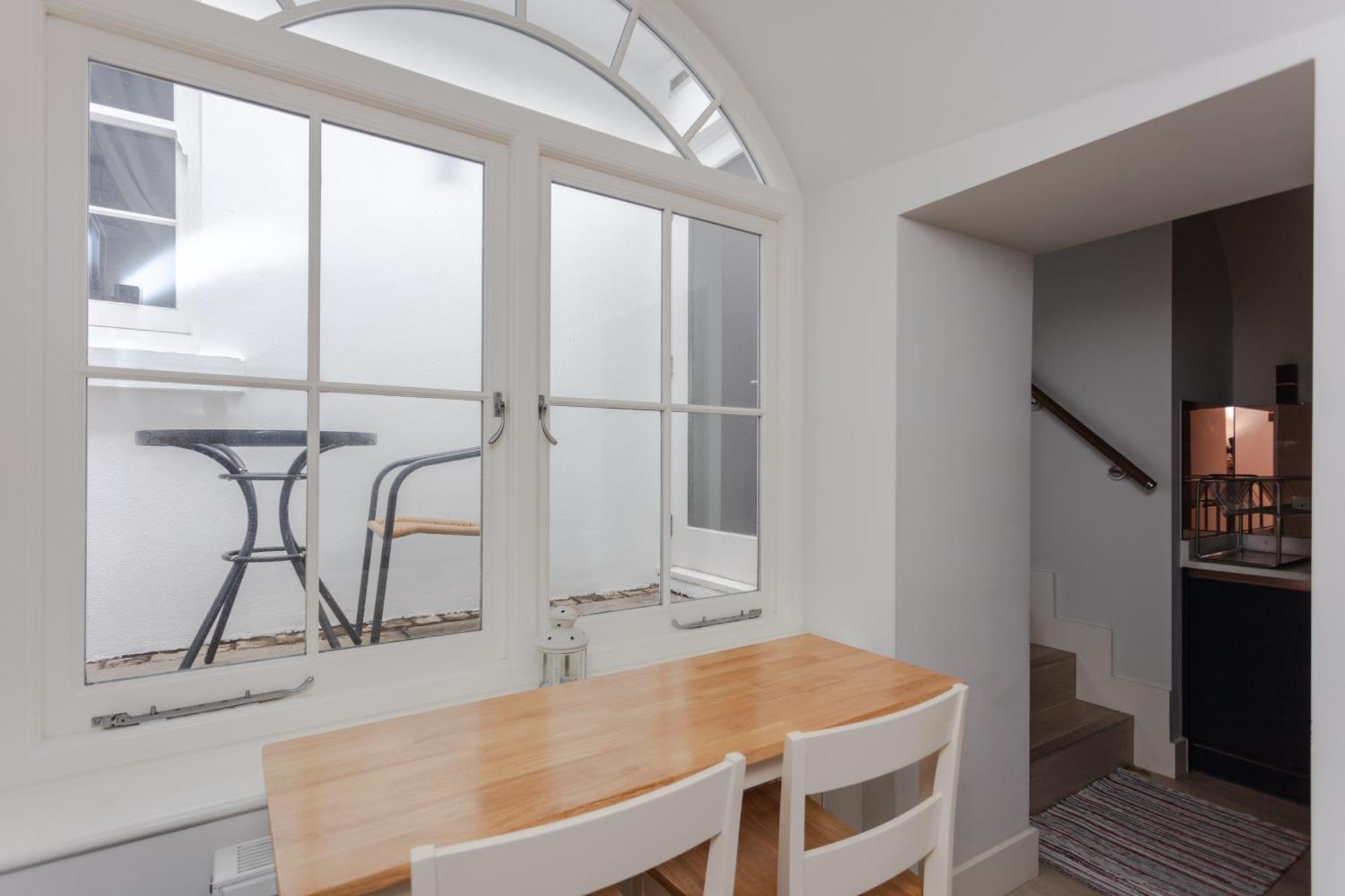 Appartamento Spacious And Modern In Pimlico Londra